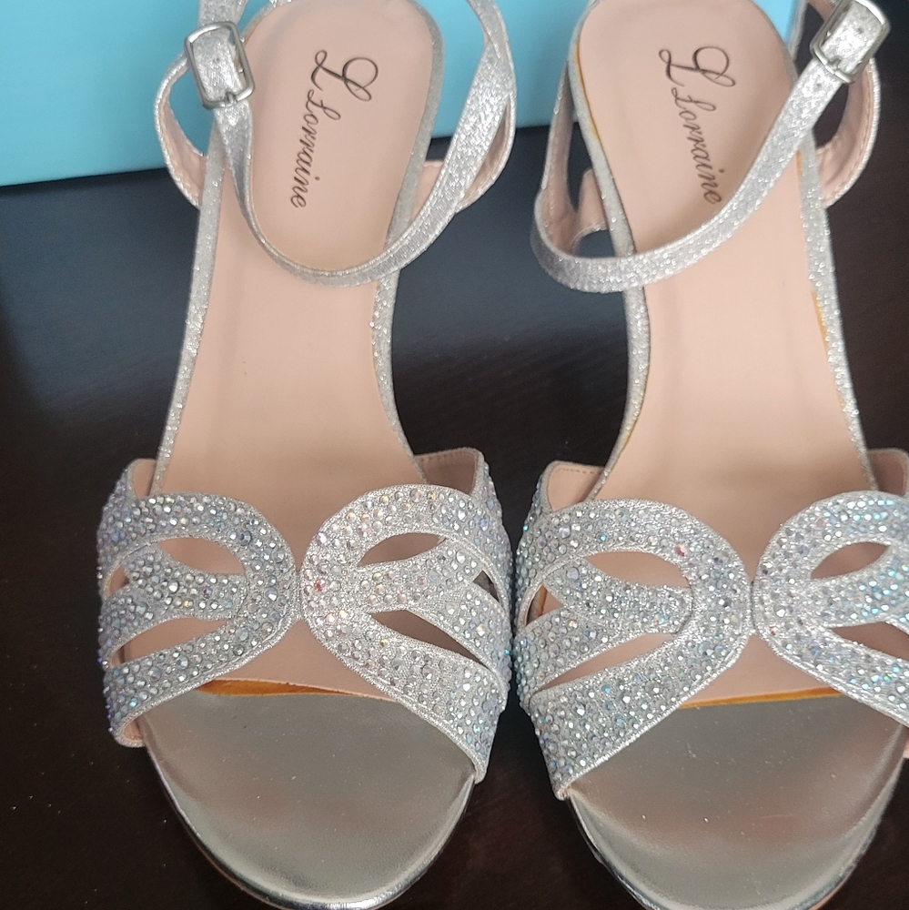 Elegant Silver Women's Sandals